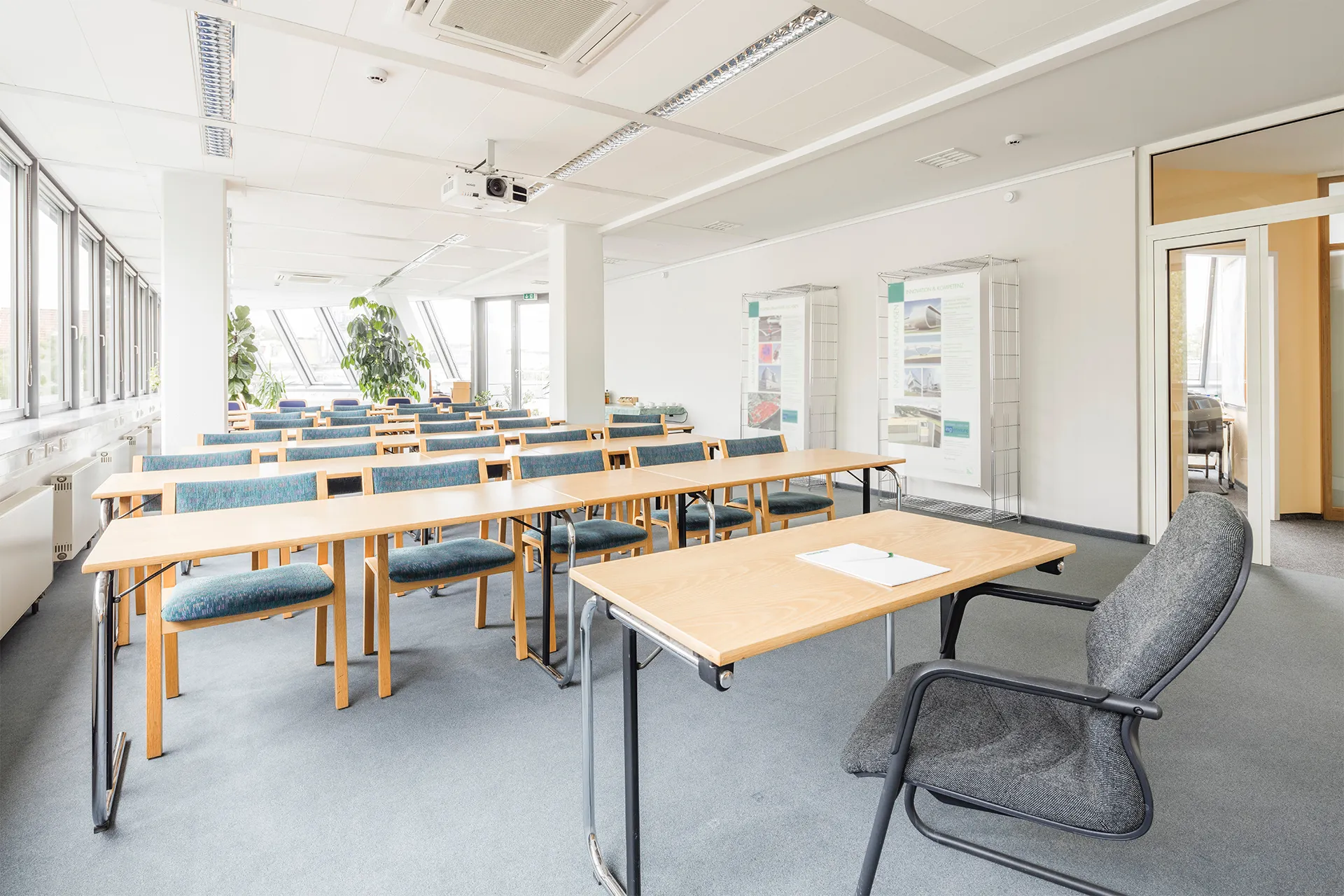 Mniej Obce | classroom